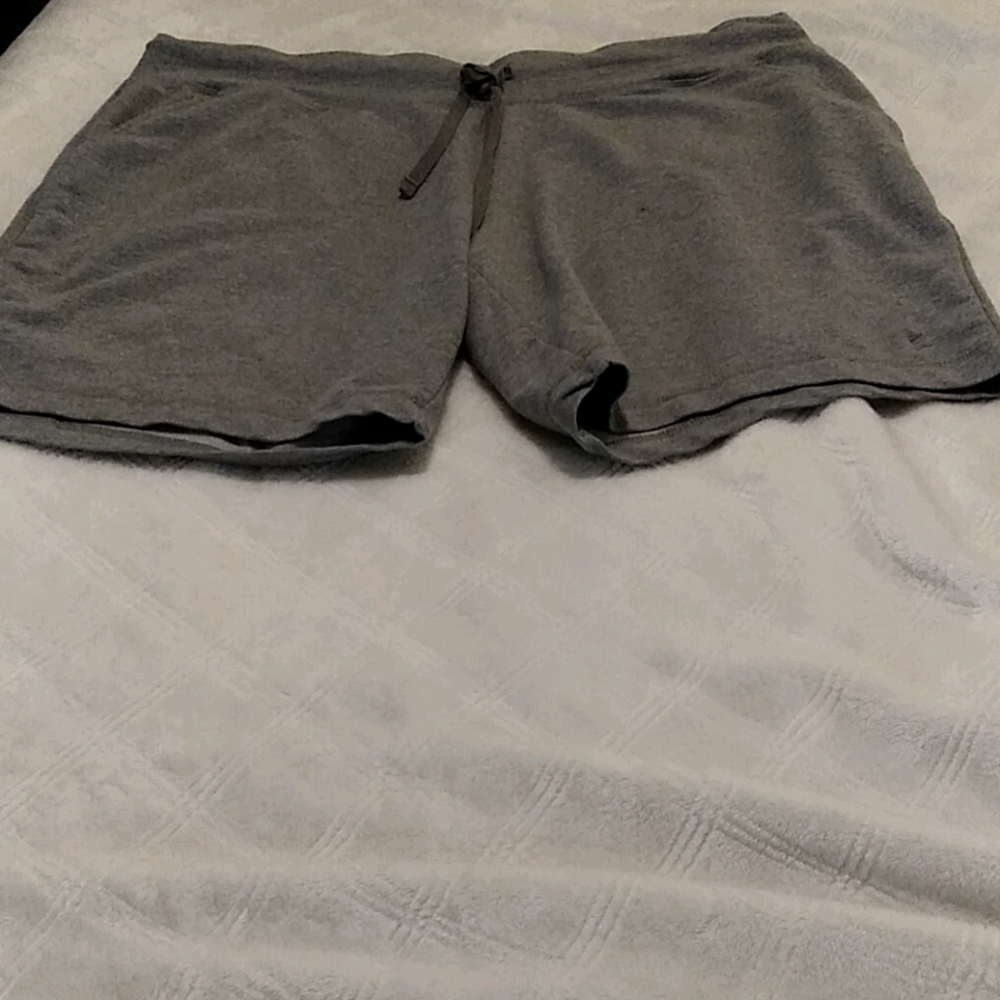 💙2For$14💙Women's Shorts Sz.16-18